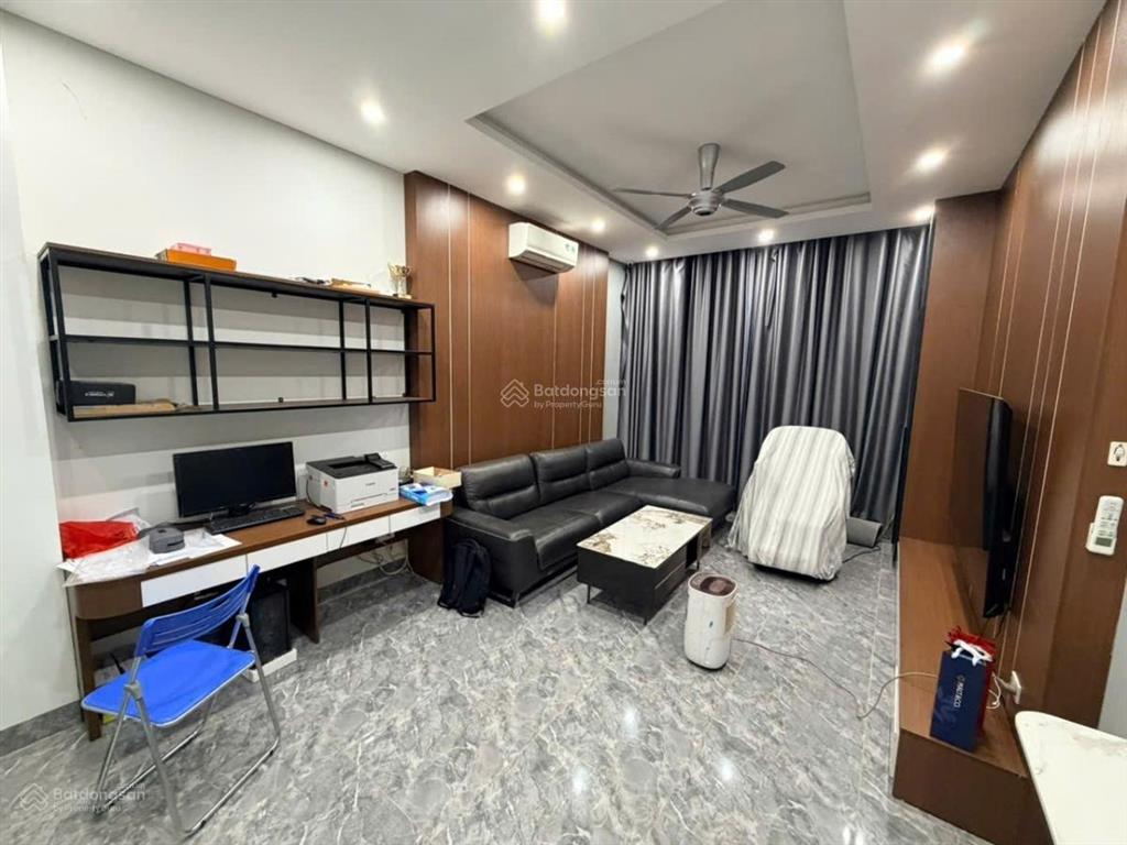 Chùa láng nguyễn chí thanh đường 4 ô tô tránh. thông số đẹp dt 52m2x6t. mt 4.6m. kinh doanh đa dạng