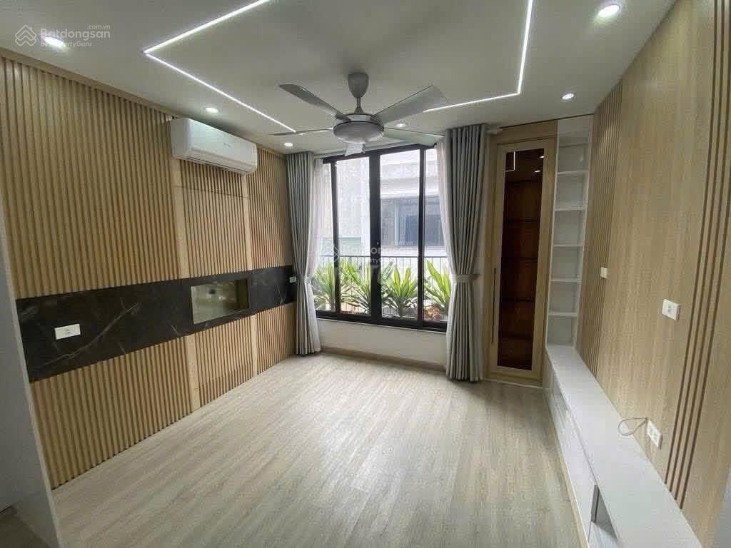 22 tr/th nguyên căn dt 42m2 x 7t thang máy. mặt phố ô tô kinh doanh đỉnh chóp, yên hòa trung kính