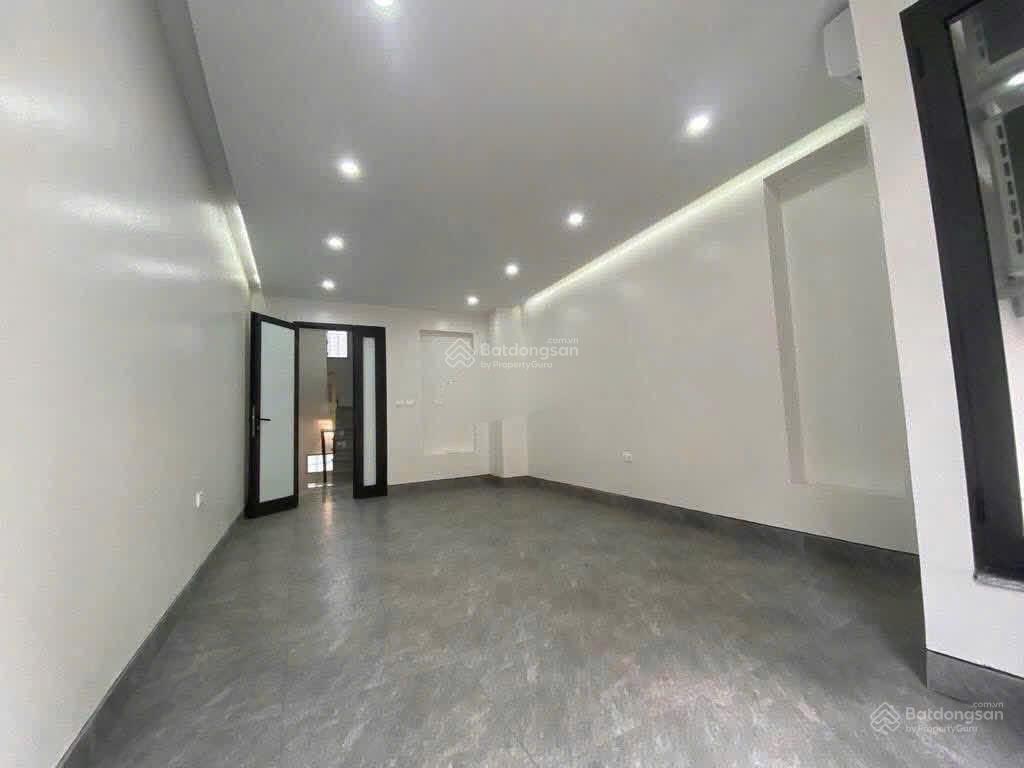 22 tr/th nguyên căn dt 42m2 x 7t thang máy. mặt phố ô tô kinh doanh đỉnh chóp, yên hòa trung kính