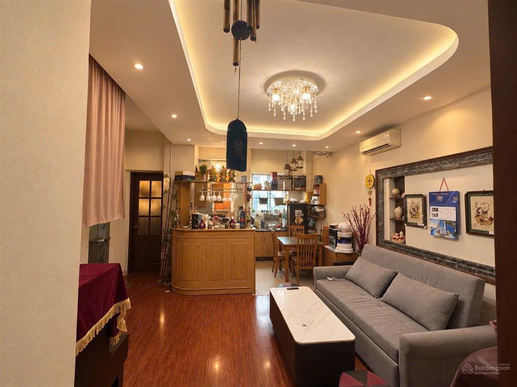 Chính chủ bán chung cư lô góc đẹp, khu vip nam trung yên. dt 65m2, 2 ngủ, 2 wc. giá 5 tỷ. có tl.