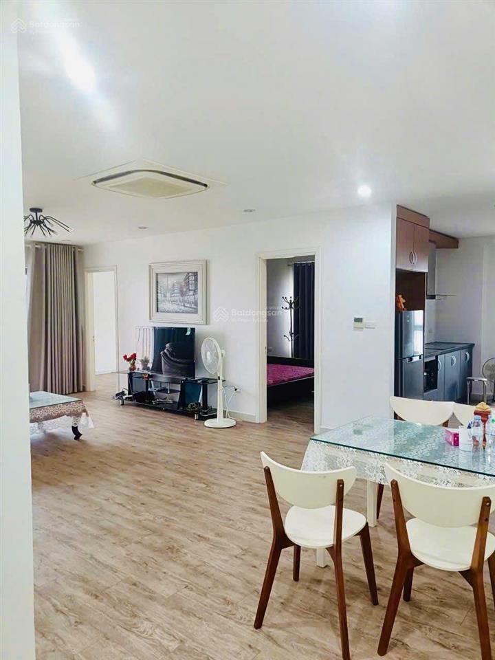 Chung cư 145m2, 3 ngủ 2 wc siêu rộng. đẹp full đồ. meco complex 102 trường chinh.  0925 916 ***.
