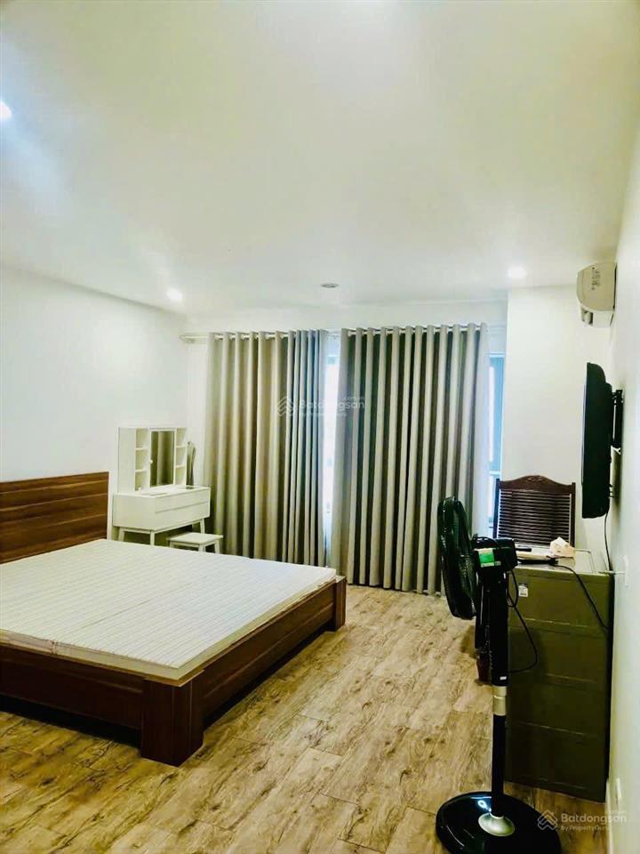 Chung cư 145m2, 3 ngủ 2 wc siêu rộng. đẹp full đồ. meco complex 102 trường chinh.  0925 916 ***.