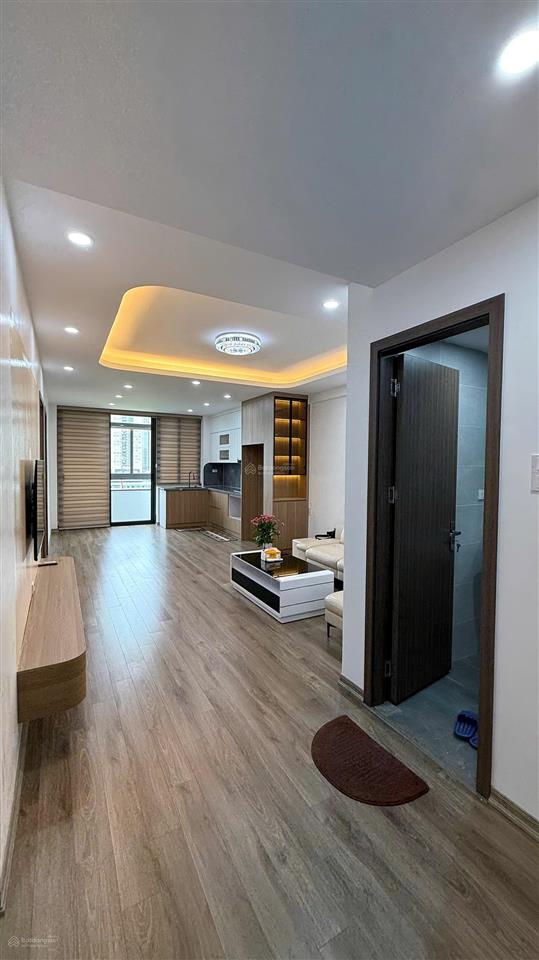 Chính chủ bán chung cư b10b nam trung yên. mặt phố nguyễn chánh. dt 69m2, 2 ngủ full đồ đẹp.