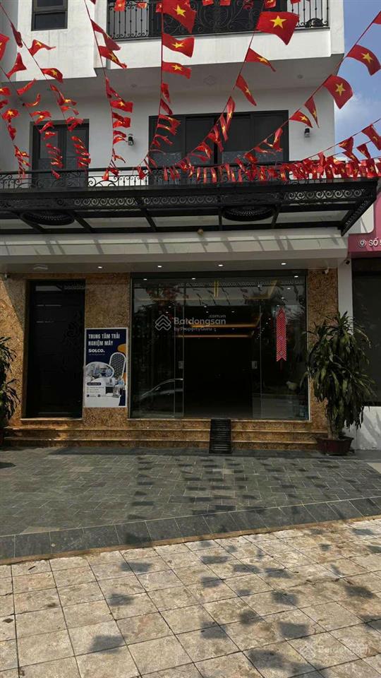 Cho thuê nhà 20 tr mặt phố nguyễn gia bồng long biên, 120 m,thông sàn, nội thất 2 điều hoà