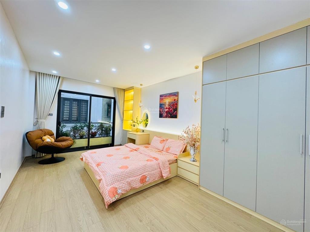 Tân mai 46 m² xây 5 tầng full nội thất  nhà đẹp khu, giá 14,6 tỷ