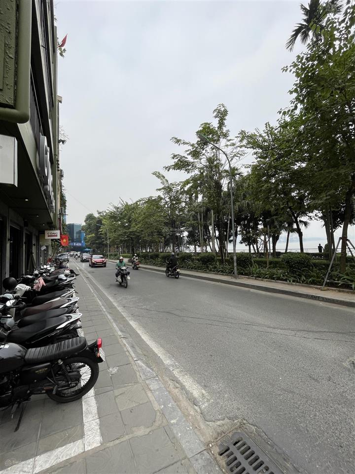 Chính chủ bán đất lạc long quân, gần hồ tây