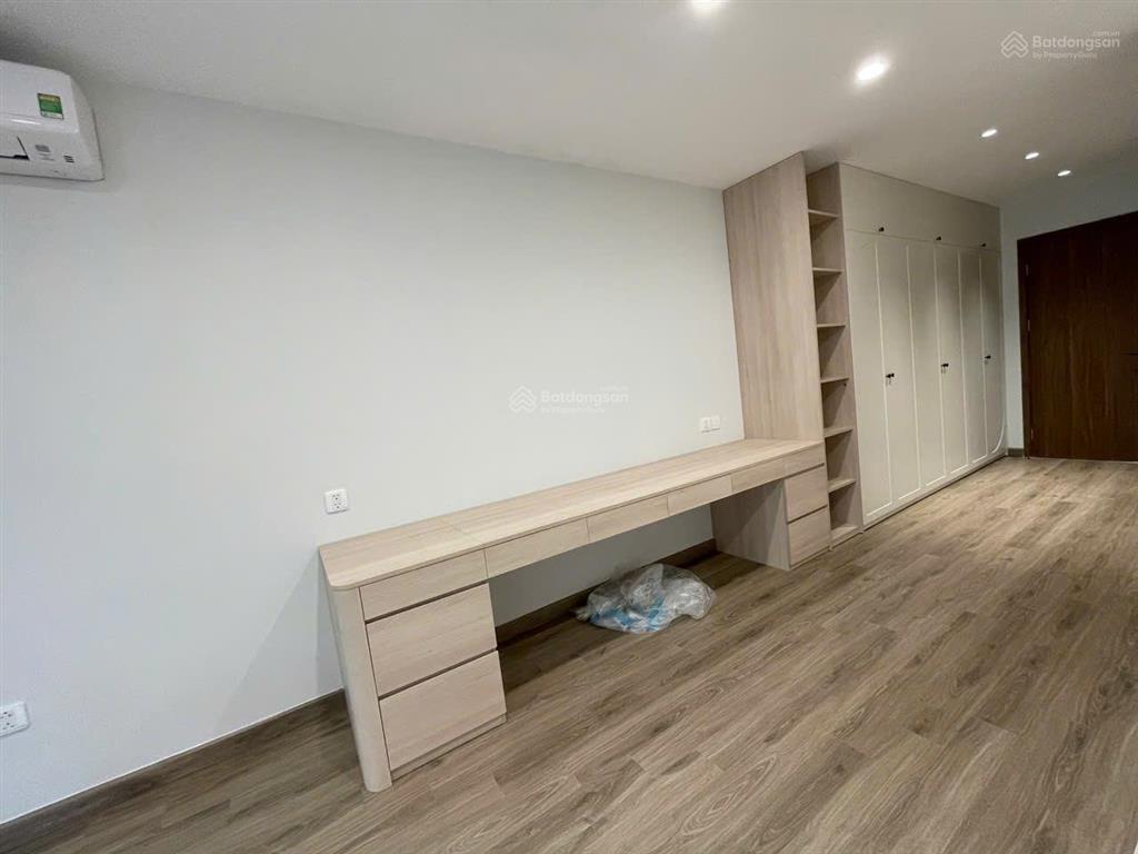 Cc gửi bán nhà tây hồ, 65m2, 6,5 tầng, thang máy, nội thất cao cấp, 16 tỷ