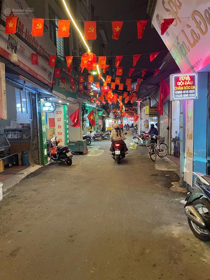 Chính chủ bán đất tây hồ, lô góc 115m2, ô tô vào nhà, gần hồ tây, 240 triệu/m2