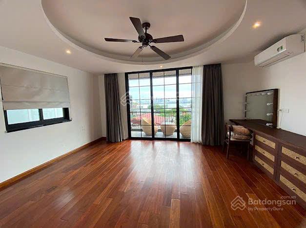 Cc bán tòa căn hộ tây hồ, 8 tầng, lô góc, ô tô, view hồ tây, thung lũng hoa