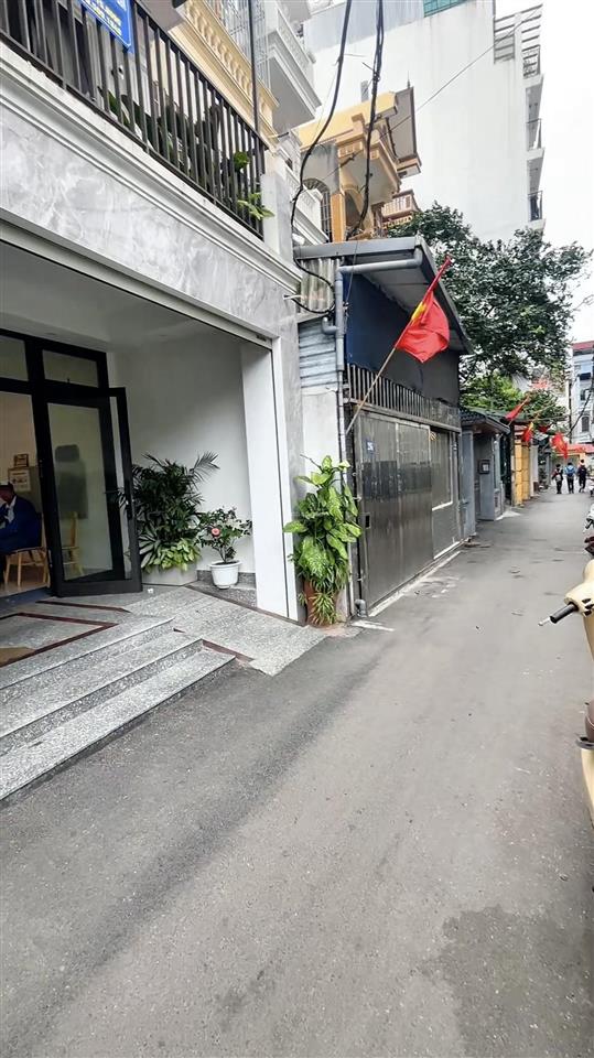 Cc bán nhà tây hồ, 8 tầng, ngõ thông ô tô, 26 tỷ