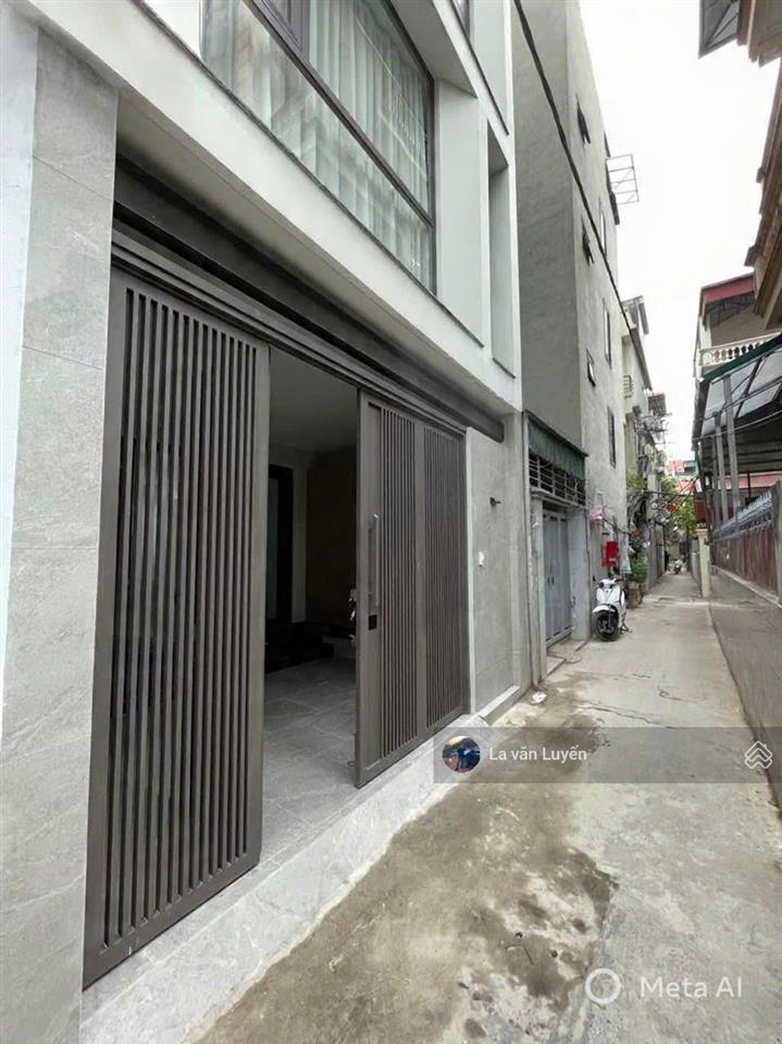 Chính chủ bán tòa nhà 7 tầng, 24 căn hộ, dòng tiền 1 tỷ hiện hữu, giá 25 tỷ.