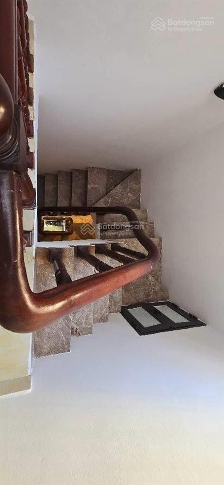 Nhà đẹp 3 tầng giáp bát full nội thất 5m ra mặt phố giáp bát giá chỉ 6.4 tỷ