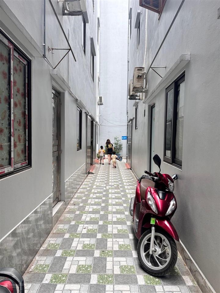 Nhà đẹp nam dư xây mới 5 tầng  nhà 2 thoáng  gần phố  gần ô tô giá chỉ 7.5 tỷ