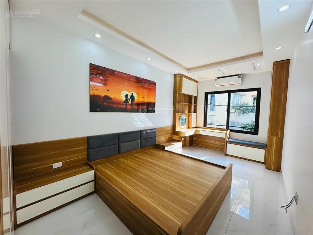 Tôi bán nhà phố cát linh hào nam 3 bước ra phố trước nhà sh quay đầu trước nhà sđcc 3.52 tỷ