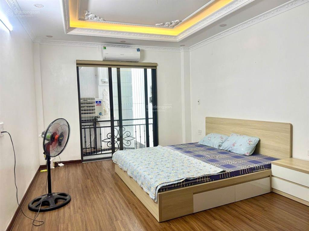 Tôi chính chủ bán nhà phố lạc trung  trần khát chân dt 48m2 x 4t 3 bước chân ra phố giá 9.9 tỷ