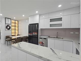 Tôi chính chủ bán nhà mặt phố lò đúc  hoà mã, dt 42m2 x 5t kd  thang máy  5p lên hồ bán 10,3 tỷ