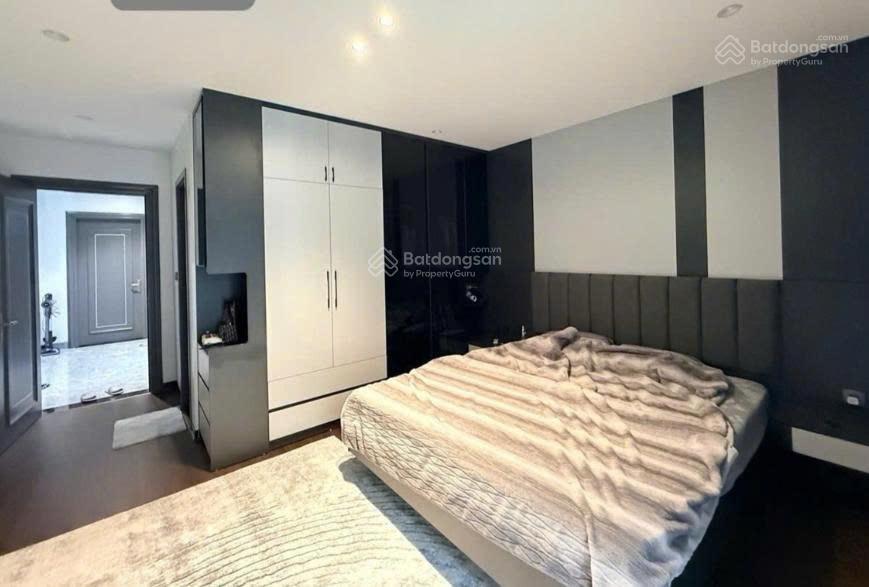 Tôi bán nhà hồng tiến cổ linh dt 120m 8t view công viêntrước nhà rộng 20m4 mặt thoáng 39,8 tỷ