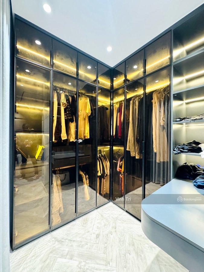 Tôi cần bán nhà phố lò đúc  lê quý đôn dt 54m² 6t lô góc  kd  25m ra ô tô, giá 13,78 tỷ