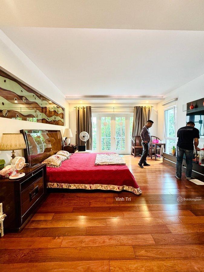 Chính chủ bán nhà biệt thự kđt định công 160m2 4t gara oto  oto tránh  vỉa hè bán 46 tỷ