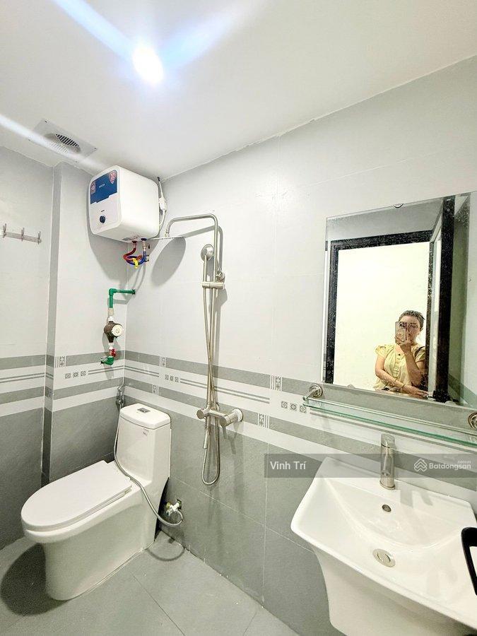 Chính chủ bán nhà phố tôn đức thắng 25m2 5 tầng kinh doanh  20m ra phố 5,6tỷ