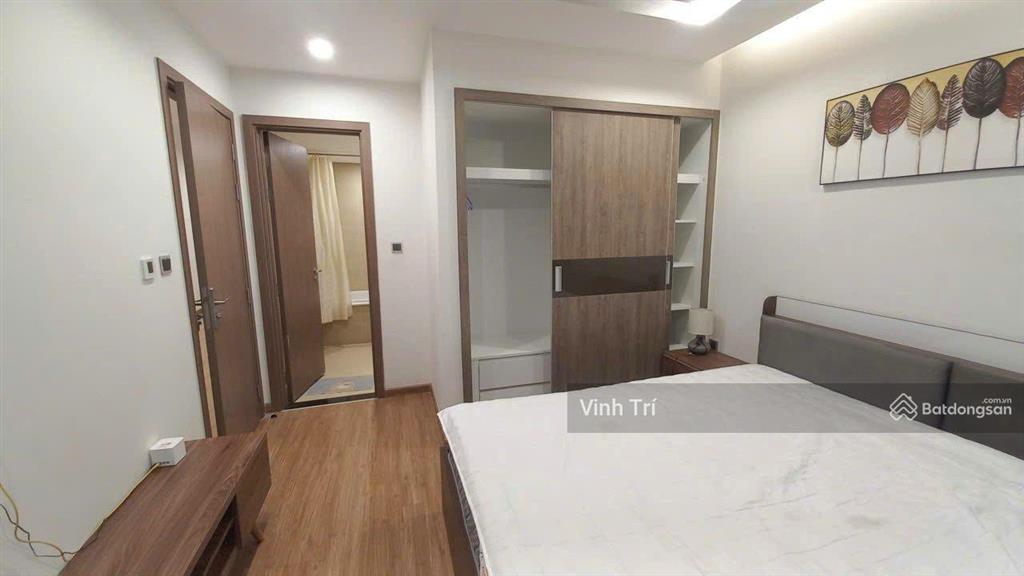 Tôi bán nhà phố liễu giai  đội cấn 36m2 6 tầng thang máy  70m ra phố  không quy hoạch nhỉnh 9 tỷ