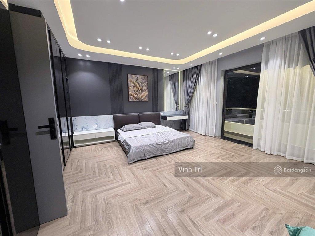 Tôi cần bán nhà kđt hoàng mai dt 69m2 8t  mt 6m  gara oto  kinh doanh  oto tránh nhau 30 tỷ
