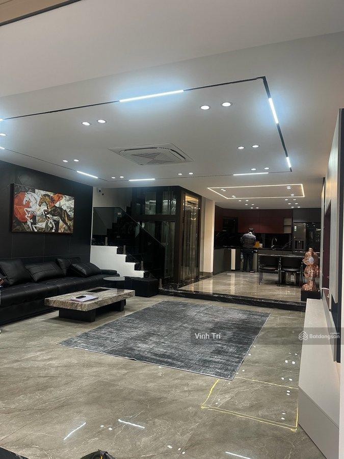 Tôi cần bán nhà kđt hoàng mai dt 69m2 8t  mt 6m  gara oto  kinh doanh  oto tránh nhau 30 tỷ