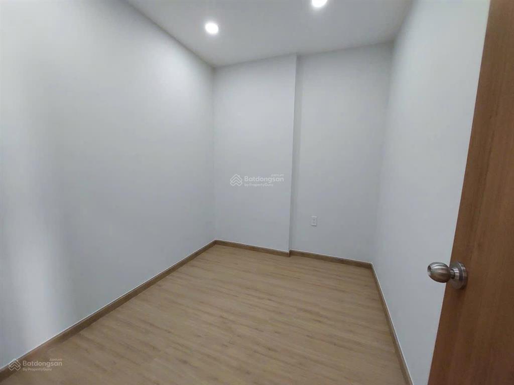Căn 2pn  2wc chỉ 2 tỷ 050tr sẵn hđ thuê 6tr dòng tiền ổn định.