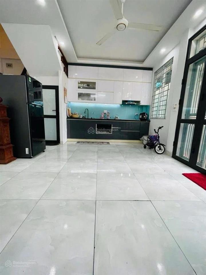 38m2 nhà 4 tầng bán nhanh 6.09 tỷ view học viện quân y