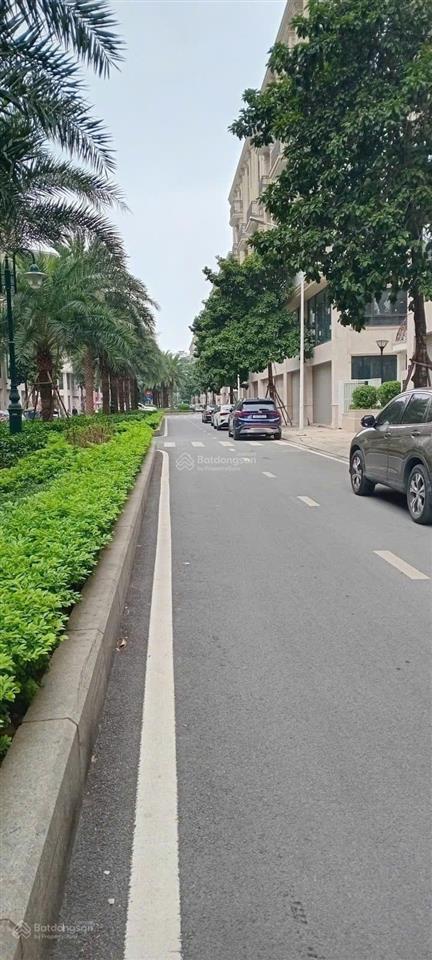 Bán mảnh đất dịch vụ ngay ngã tư vạn phúc  gần roman plaza 45m2. sổ đỏ 14 tỷ hơn.chính chủ bán gấp