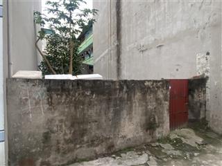 Đất 40m2 mặt tiền 4m, ô tô lùi cửa chính chủ cần bán