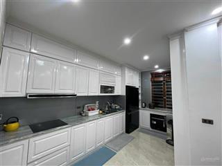 Chủ gấp rút bán căn liền kề. lô áp góc. thang máy xinh đẹp vô cùng 18.99 tỷ. thương lượng