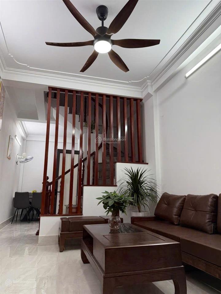 Bán nhanh nhà dân xây 3 tầng  36m2 nhà kiên cố 5.8 tỷ
