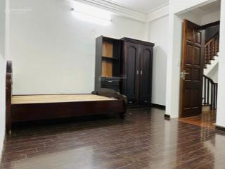 Nhà dân 4 tầng ngay đầu phố lụa. 40m2, giá 8 tỷ bán nhanh