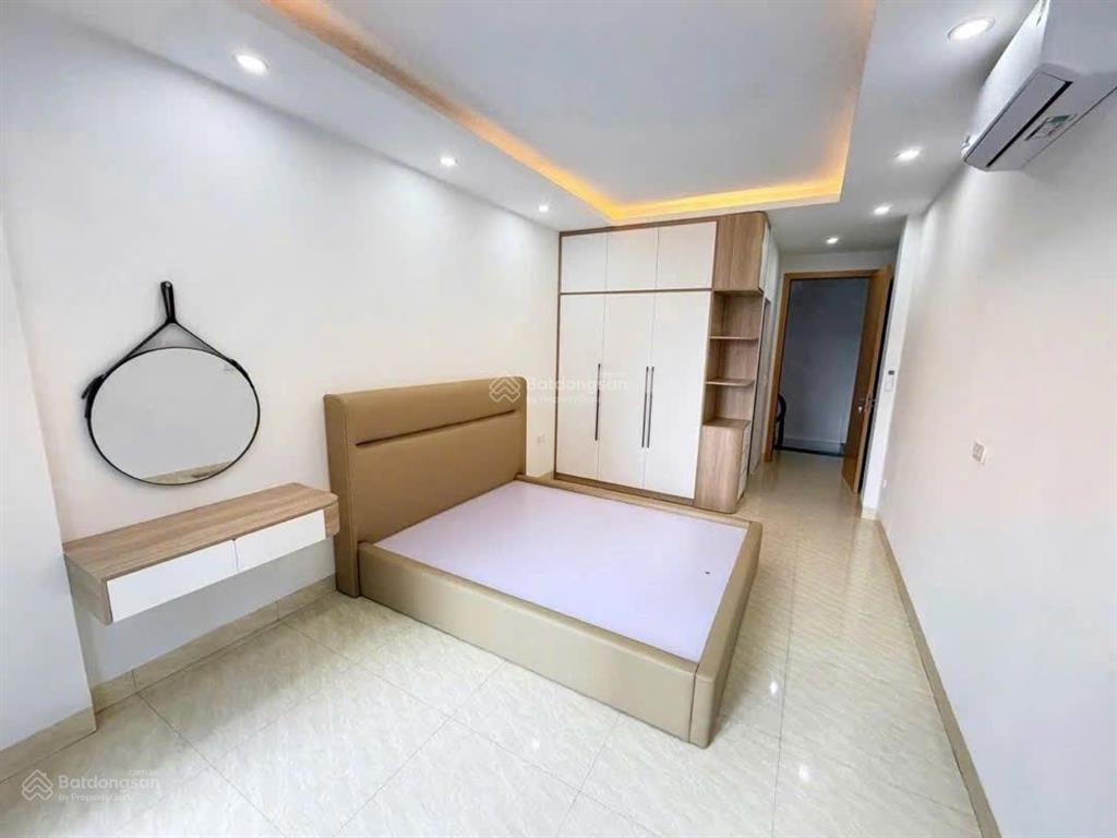 Nhà dân 4 tầng ngay đầu cầu trắng  sau sở tư pháp 7.9 tỷ  38m2 siêu đẹp