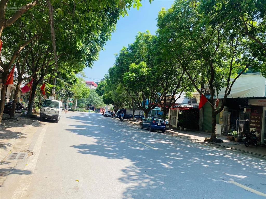 Rẻ bẳng 1 lô đất. bán nhanh căn liền kề bám trục xa la  vin olympic 5 tầng 13 tỷ hơn