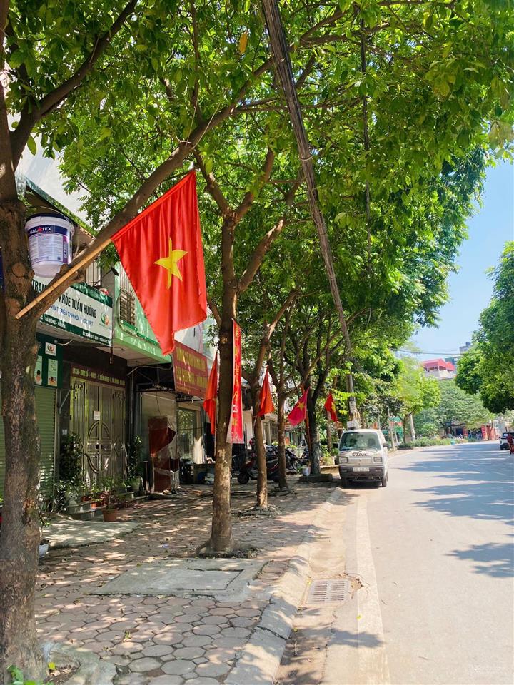 Rẻ bẳng 1 lô đất. bán nhanh căn liền kề bám trục xa la  vin olympic 5 tầng 13 tỷ hơn