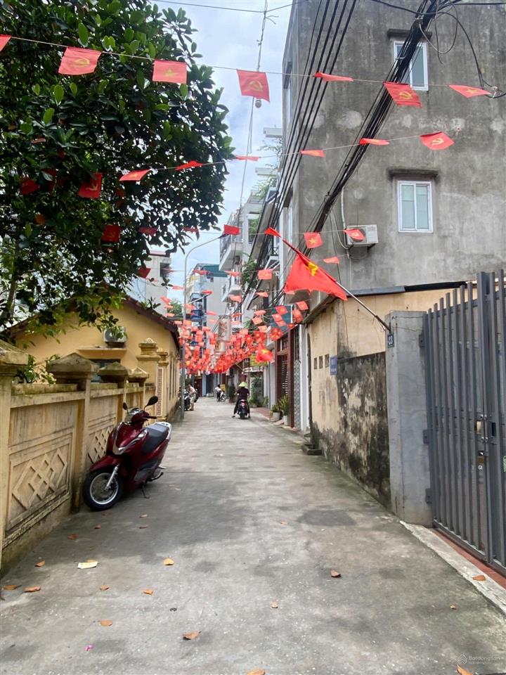 Bán nhanh mảnh đất lô góc ngay trục đường đôi giá hơn 7 tỷ vạn phúc  ngay cầu trắng hà đông