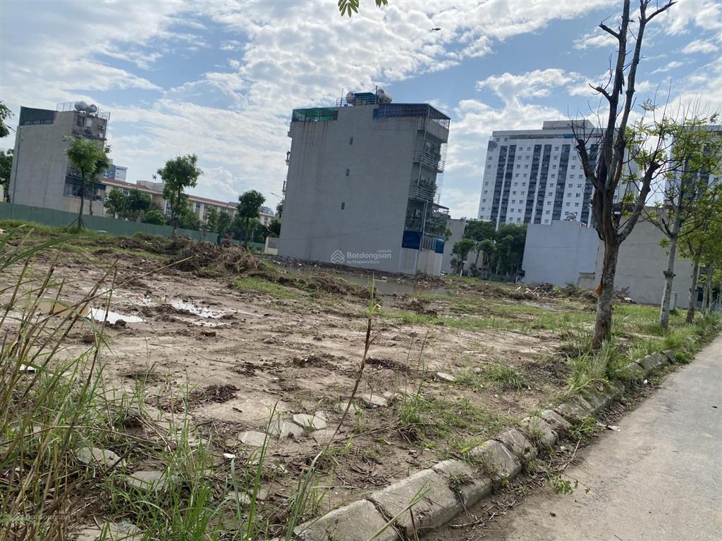 Căn liền kề ô áp góc 100m2/ ngay sau 3 toà chung cư, gần công viên . bán nhanh hơn 90tr/1m2