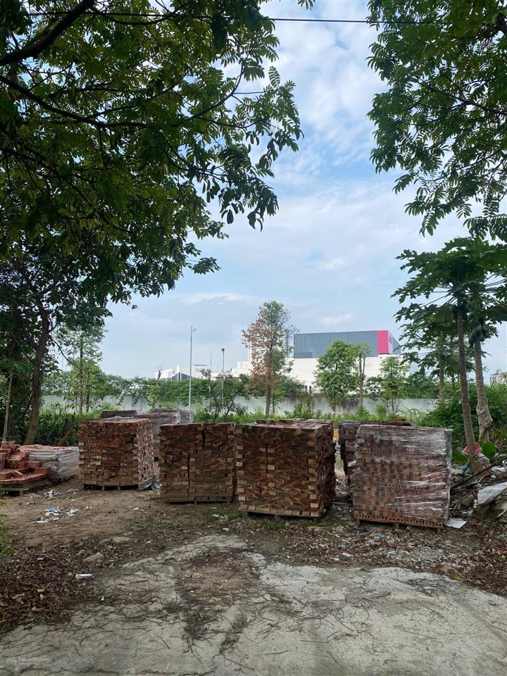 Dv vạn phúc  đất 50m2  bán 10 tỷ hơn  0931 131 ***