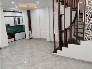 Đầu mễ trì 38/45m2 nhà 4 tầng / 5 ngủ giá 7.9 tỷ 0931 131 ***