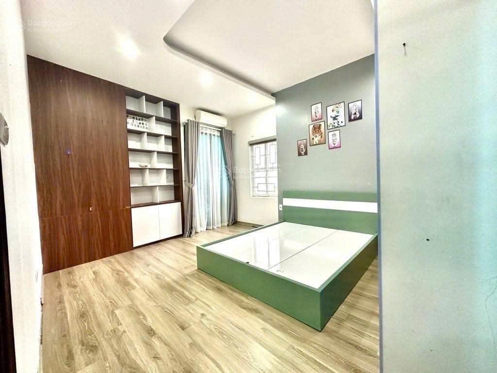 Bán nhà ngã 5 hà trì 40m² ngay trường, chợ, ô tô cách 40m. giá 5,4 tỷ