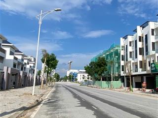 Liền kề 100m² hai mặt thoáng trước sau. chủ nhà cần tiền bán gấp 8 tỷ. nhanh tay  0931 131 ***