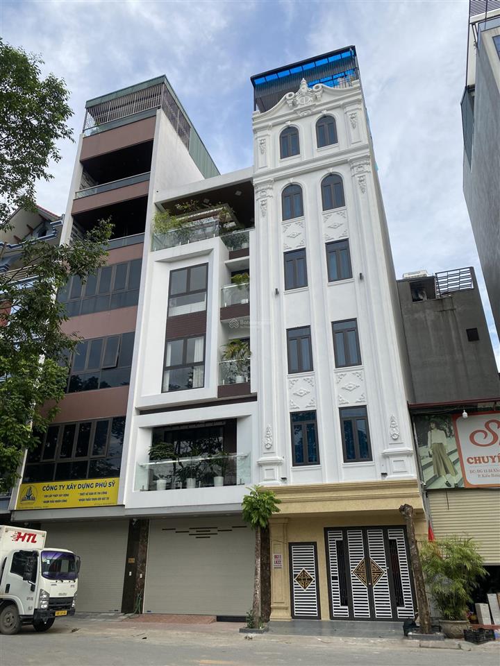 Bán mảnh đất đấu giá đối diện công viên 63m2 sổ đỏ giá hơn 12 tỷ