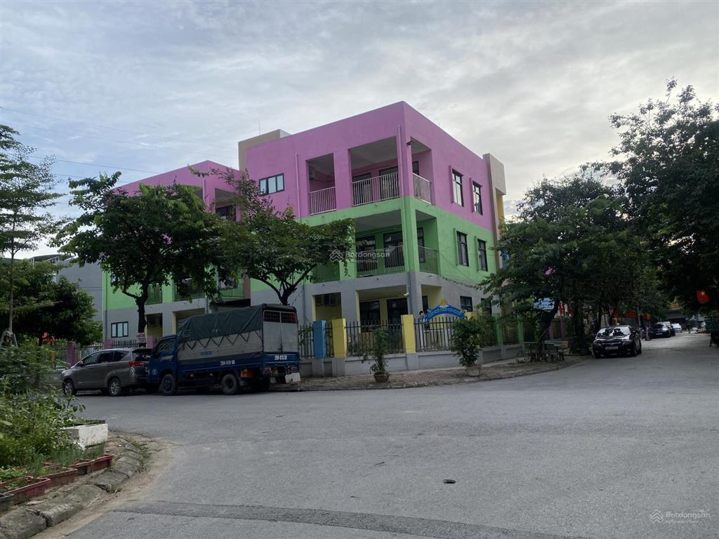 Bán mảnh đất đấu giá đối diện công viên 63m2 sổ đỏ giá hơn 12 tỷ