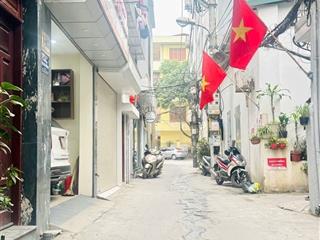 Nhà tô hiệu  ô tô vào nhà  35m2 sổ đỏ chính chủ giá hơn 6 tỷ