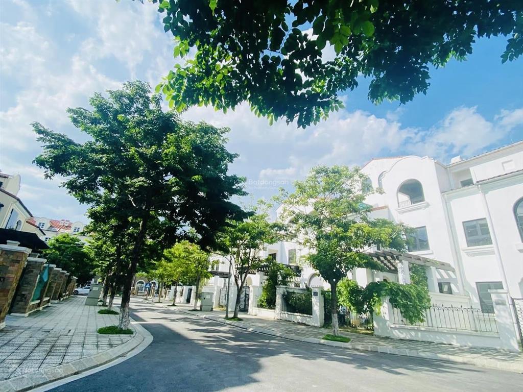 Bán nhanh lô nhà vườn 210m2 ngay công viên trung tâm 3x tỷ  sổ đỏ