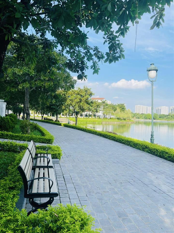 Bán nhanh lô nhà vườn 210m2 ngay công viên trung tâm 3x tỷ  sổ đỏ