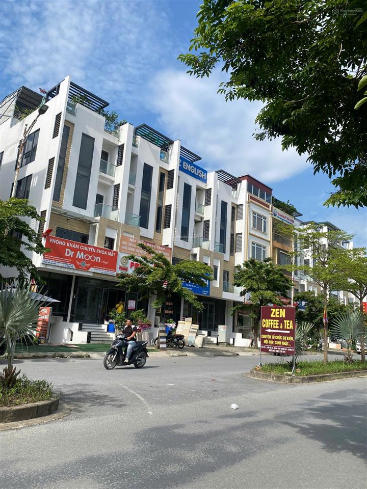 6.x tỷ chính chủ cần tiền bán gấp lô liền kề ngay sau chung cư, gần hồ