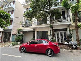 Căn liền kề 50m2 nhà siêu đẹp ngay công viên thiên văn học, sổ đỏ chính chủ 0931 131 ***